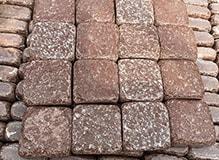 Брусчатка галтованная из лемизита, цвет-бордо, фото Купить Лемезит-брусчатка-галтованная, цвет-бордо в Шахтах